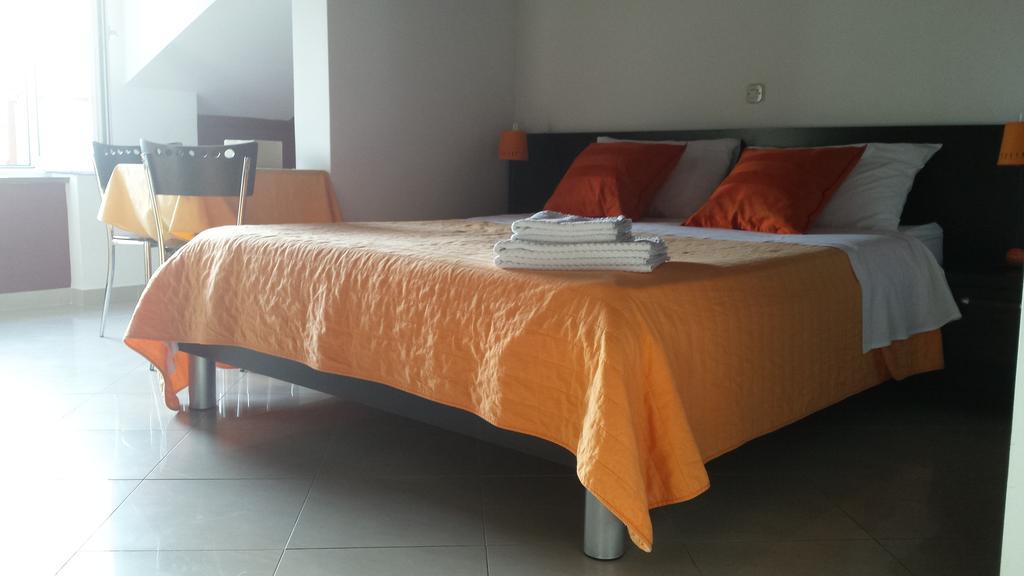 Apartments Riva Trogir Oda fotoğraf